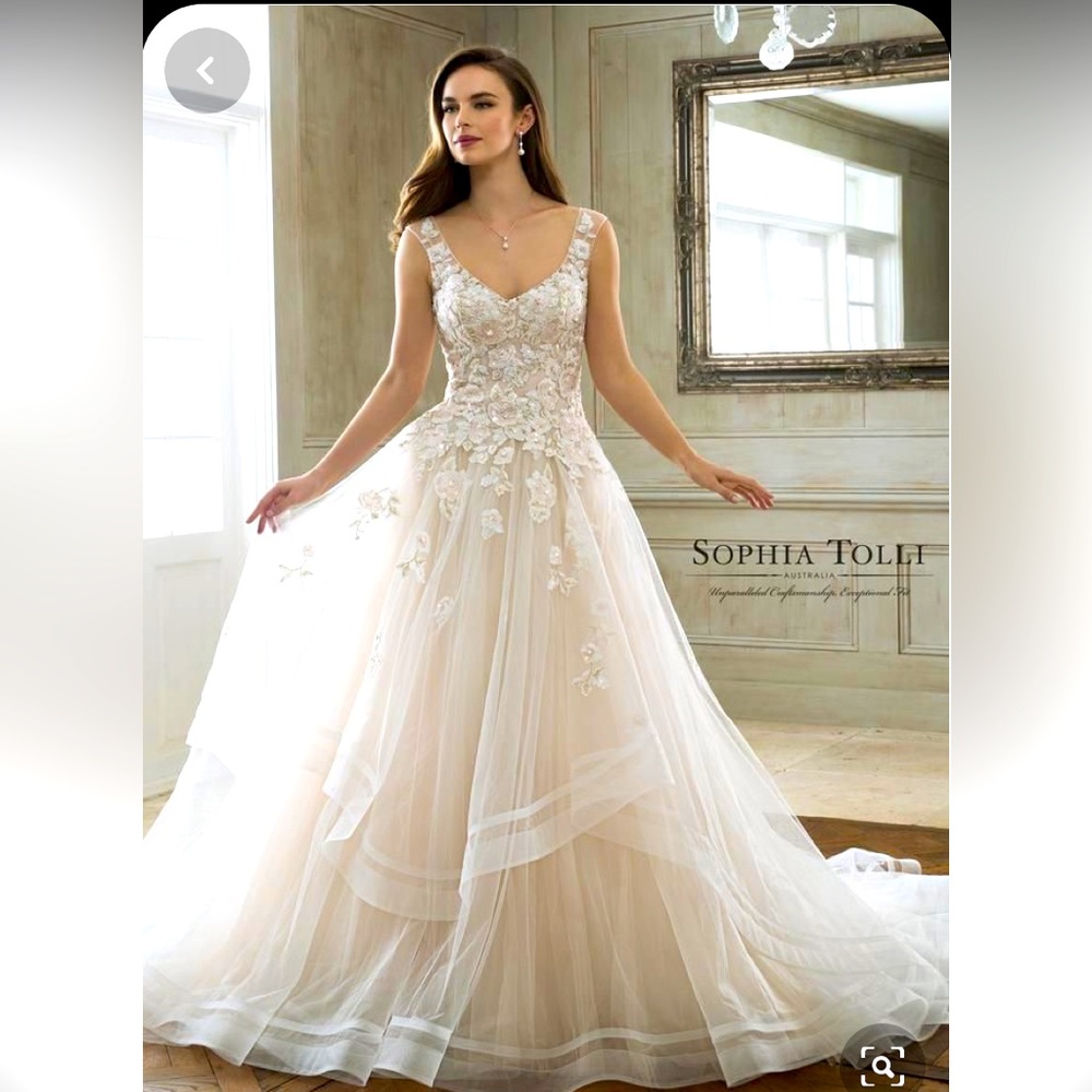 Sophia Tolli- Maia